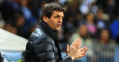 Tito Vilanova: Wants to protect Sanchez